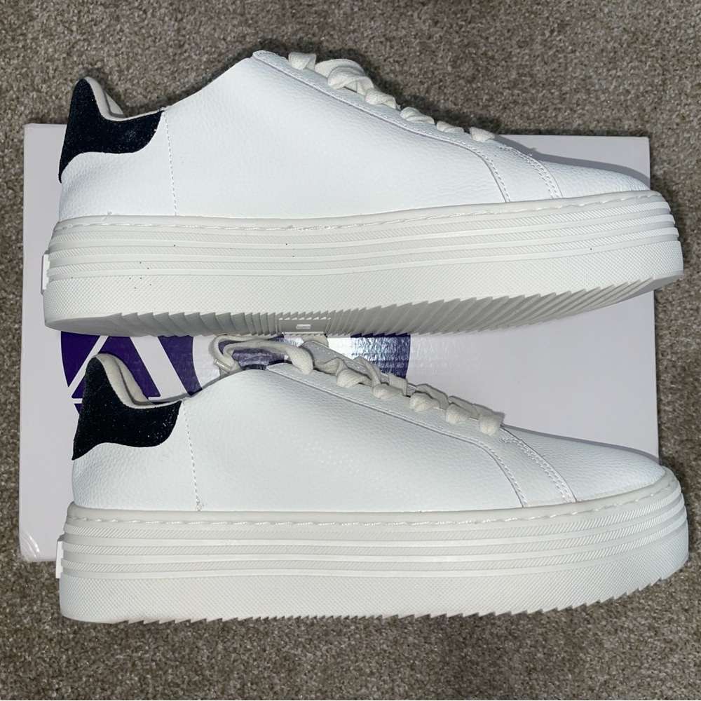 Joy Performance Comfort Leather Sneaker White - 8.5W